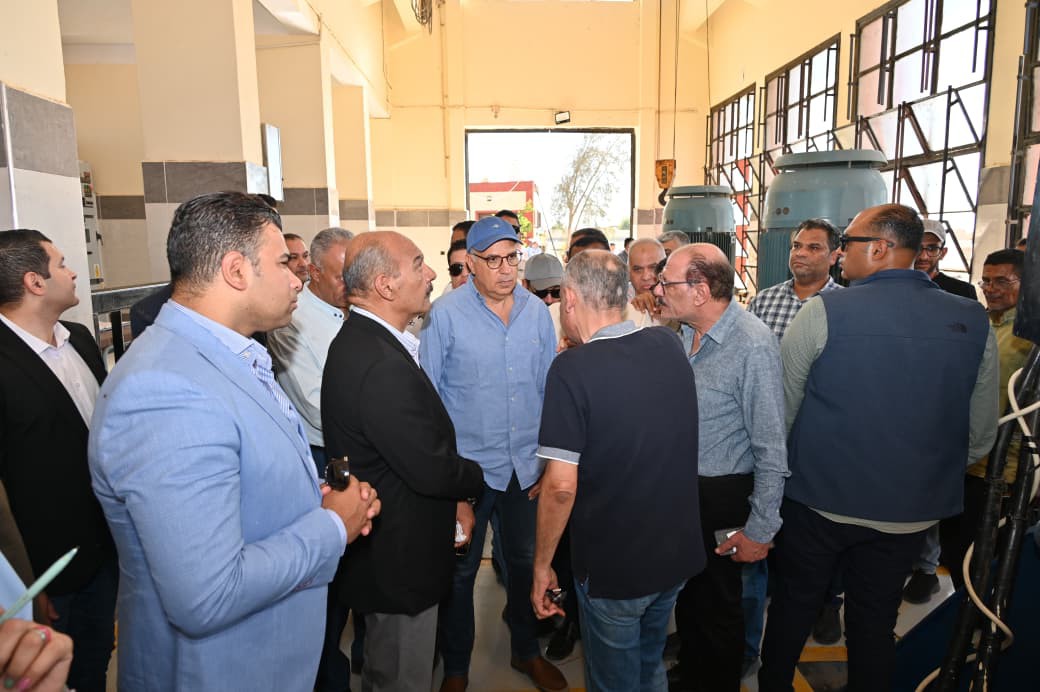 سويلم يتفقد حالة الري بالسويس ومحطات الرفع علي ترعة الشلوفة